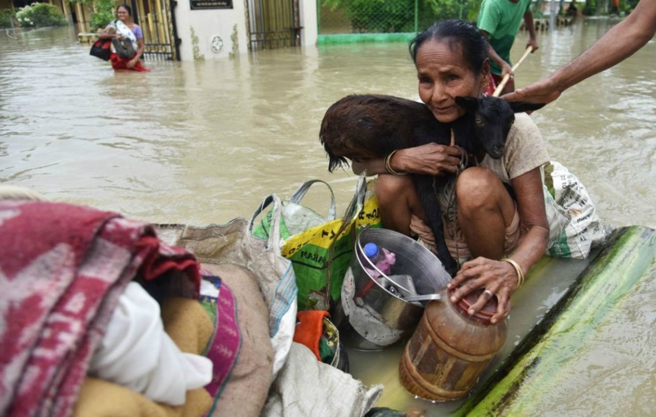 india_floods_afp_image_aug_2017-flip_0